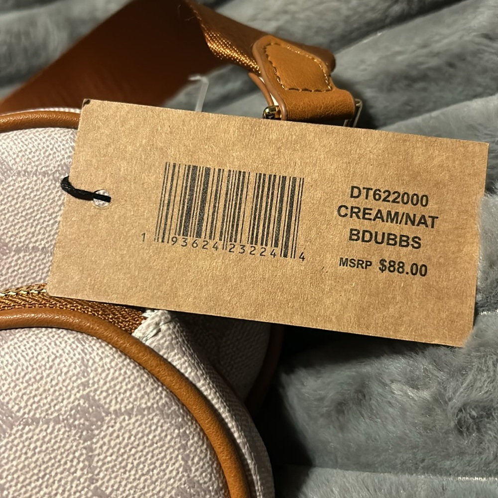 Steve Madden - Picture 2 of 2